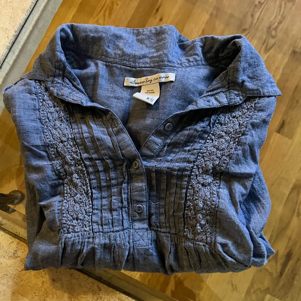 Woman’s shirt Bundle - Picture 5 of 5
